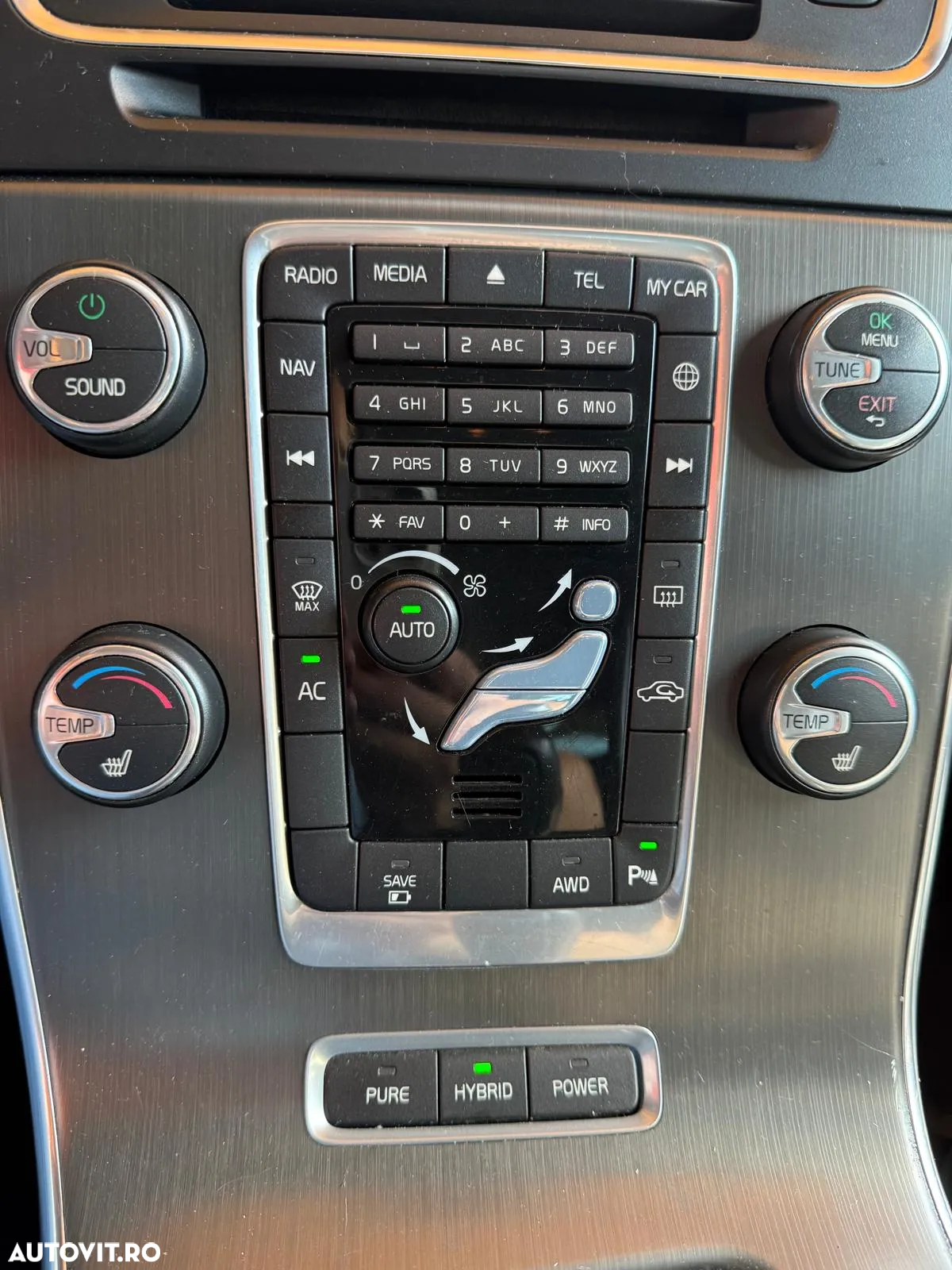 Volvo V60 D6 Plug-In-Hybrid AWD Geartronic Summum - 12