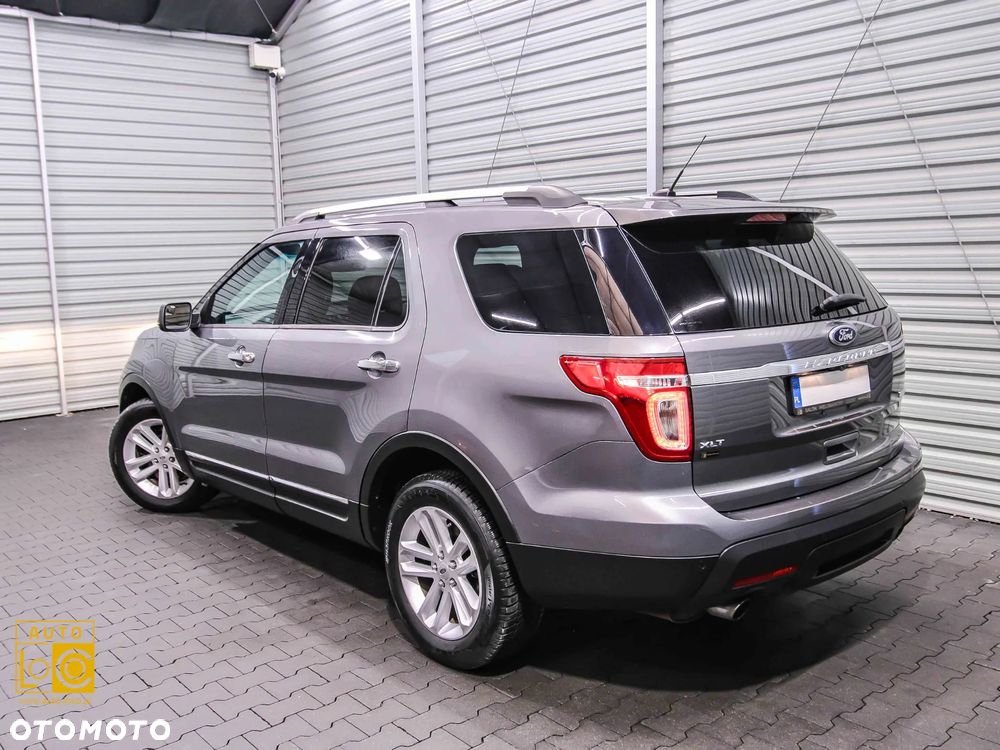 Ford Explorer - 4