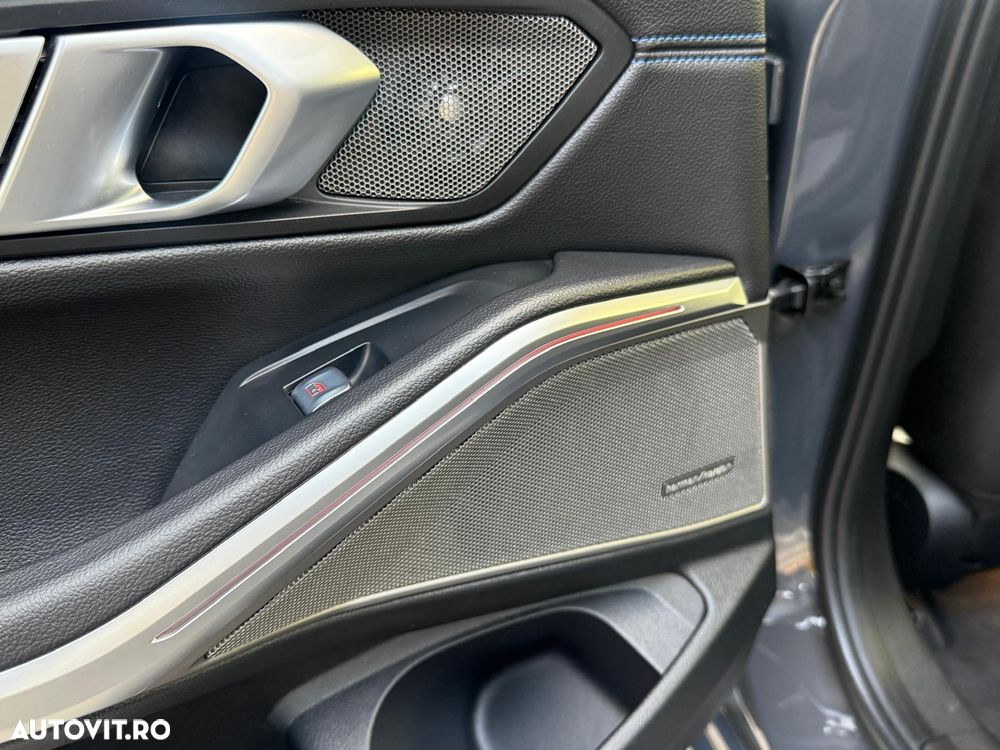 BMW Seria 3 330i xDrive AT - 10