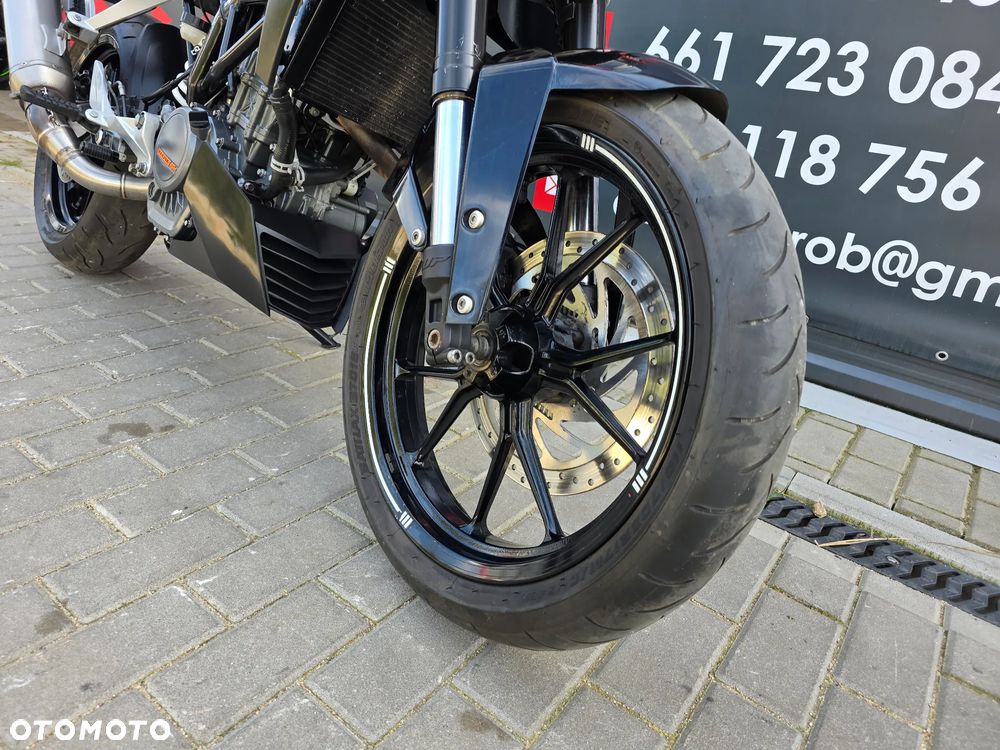 KTM Duke 125 - 26