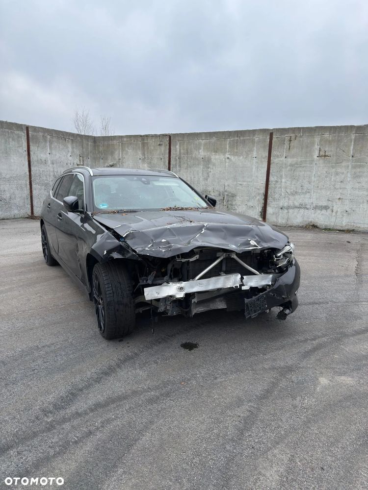 BMW Seria 3 330i xDrive - 3