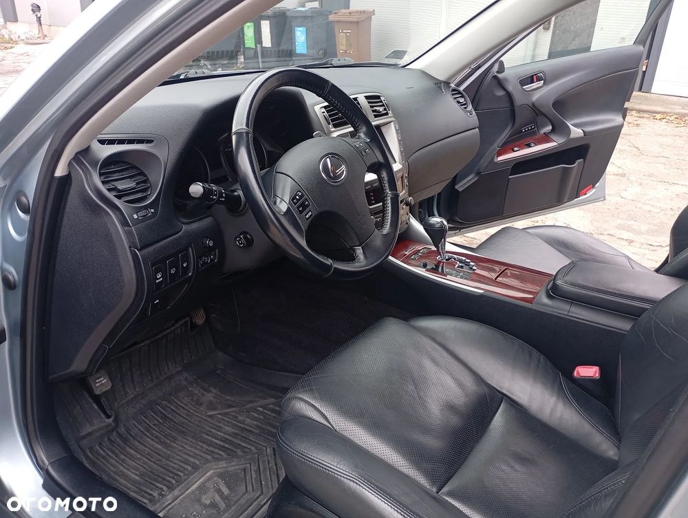 Lexus IS 250 Prestige - 18