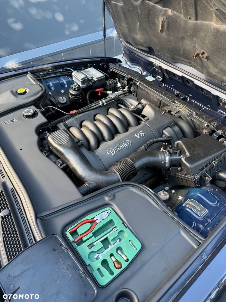 Jaguar XJ - 7