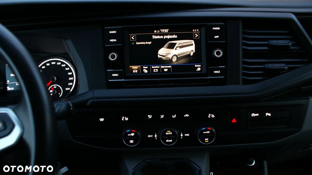 Volkswagen Caravelle - 14