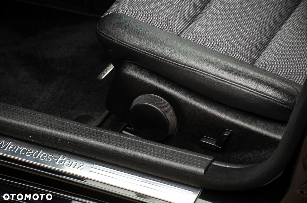 Mercedes-Benz Klasa C 180 Kompressor Automatik - 33