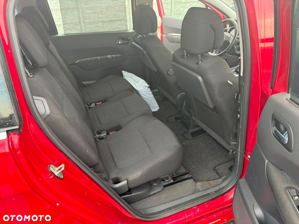 Peugeot 5008 - 12