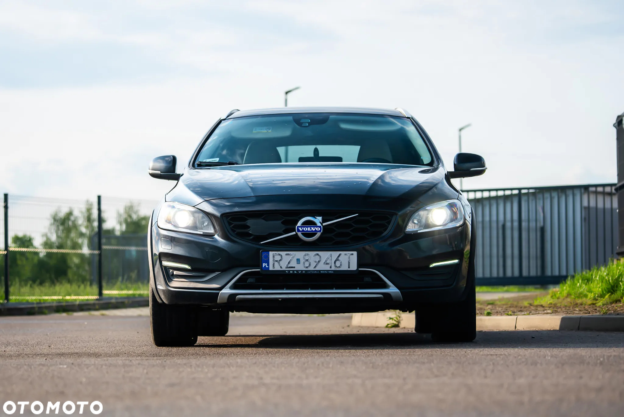 Volvo V60 Cross Country D4 AWD Summum - 4