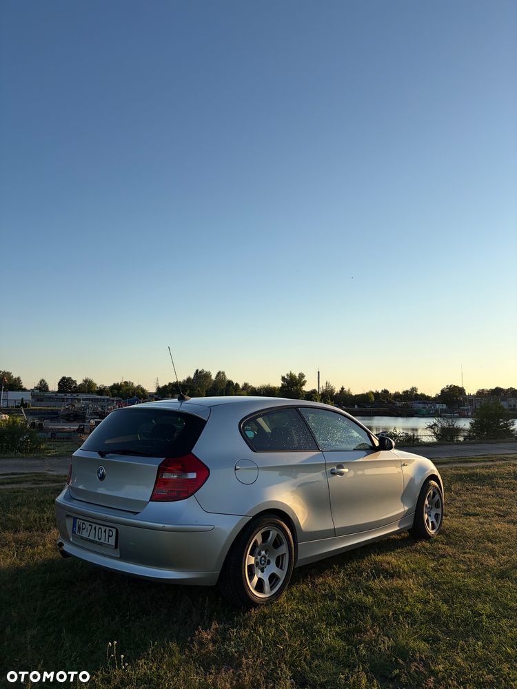 BMW Seria 1 118d - 5