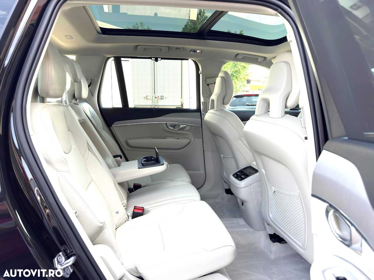Volvo XC 90 - 16