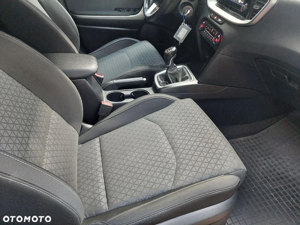 Kia Ceed 1.5 T-GDI M - 20