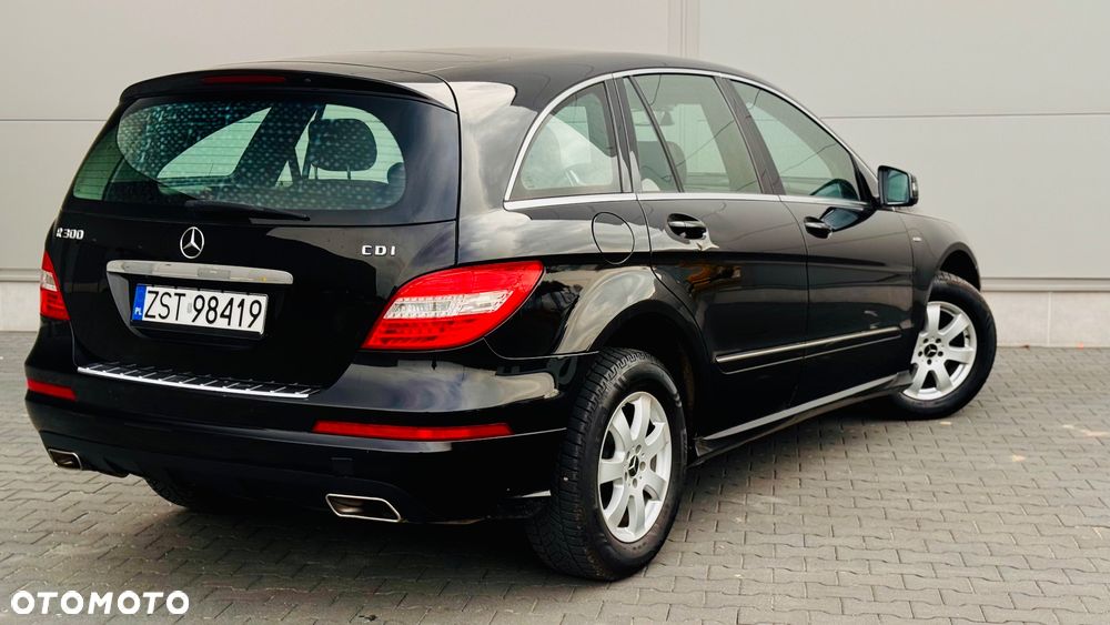 Mercedes-Benz Klasa R 300 CDI 7G-TRONIC DPF BlueEFFICIENCY Grand Edition - 25