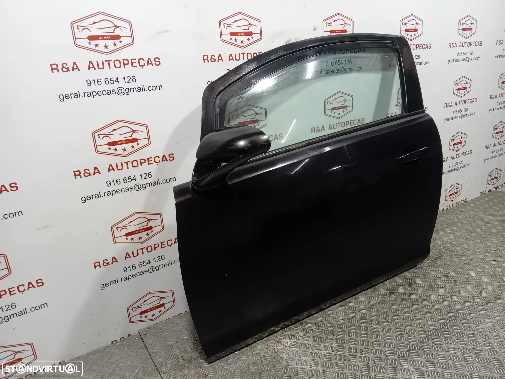 Porta Frente Esquerda Opel Corsa D 3 portas GTC Original - 2