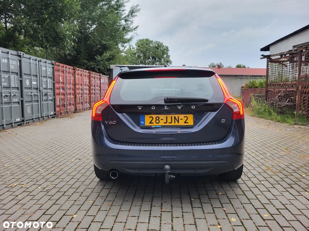 Volvo V60 D3 Edition - 4