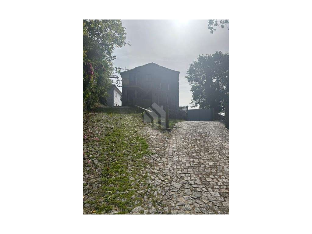 Venda Moradia para Restauro - Gondoriz (Terras de Bouro) - Grande imagem: 4/21