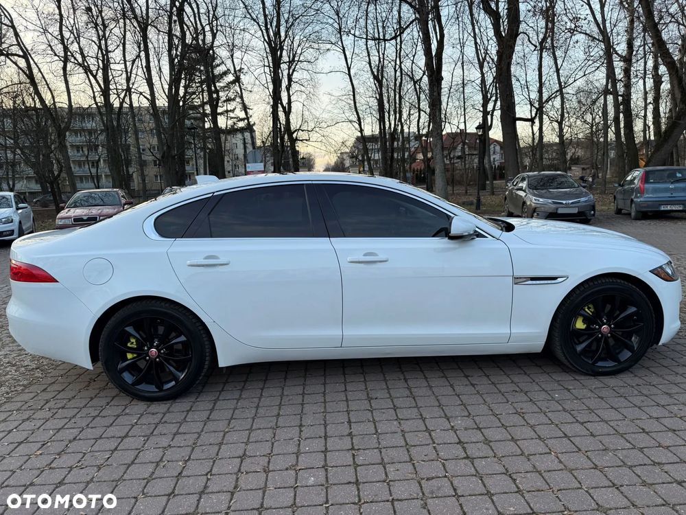 Jaguar XF - 4