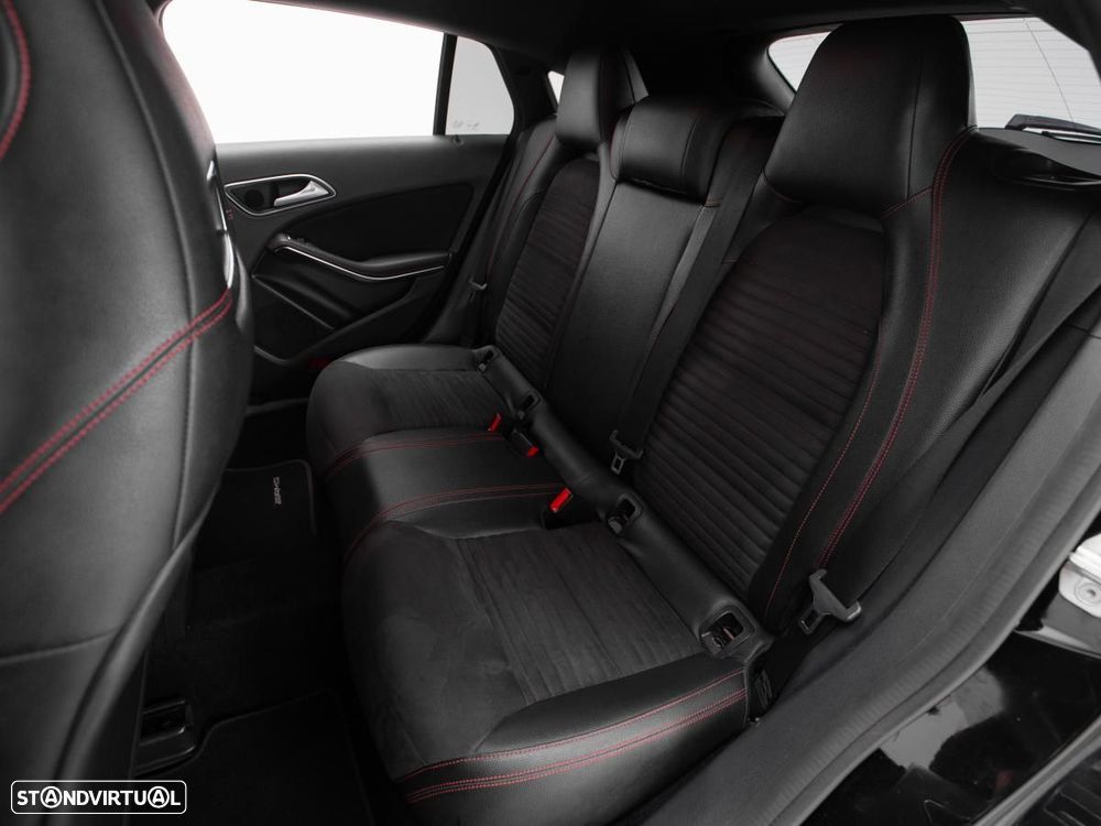 Mercedes-Benz CLA 200 - 11