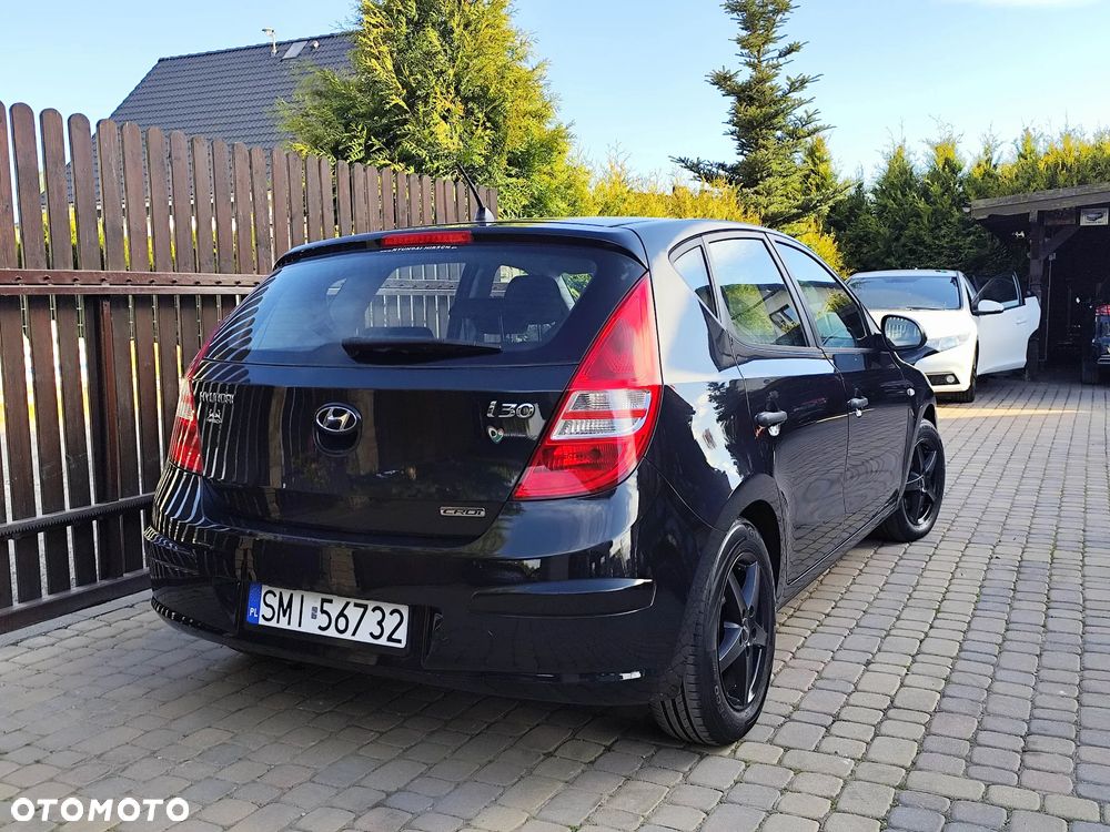 Hyundai i30 1.6 CRDi Classic + World Cup - 24