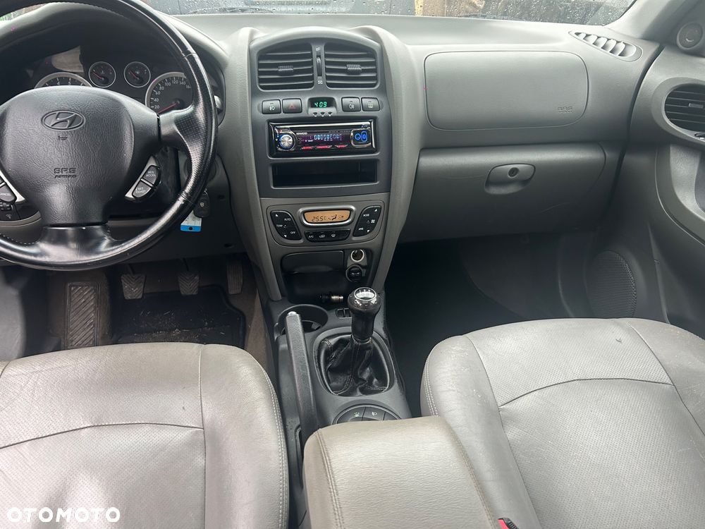 Hyundai Santa Fe 2.4 4WD GLS - 23