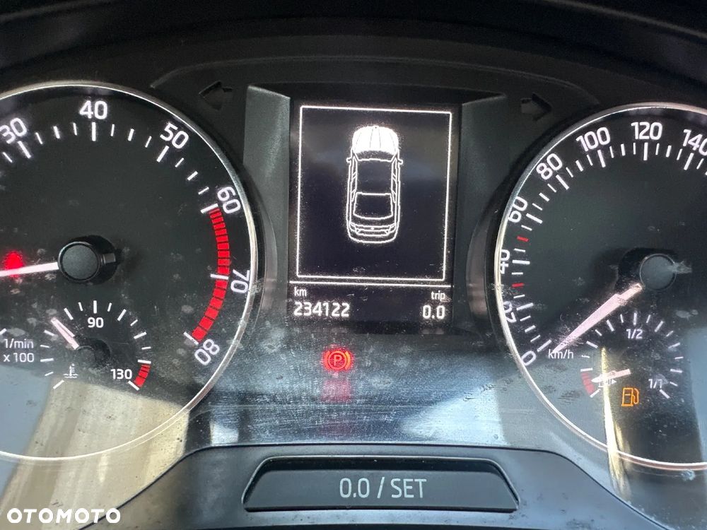 Skoda RAPID 1.2 TSI Style - 17