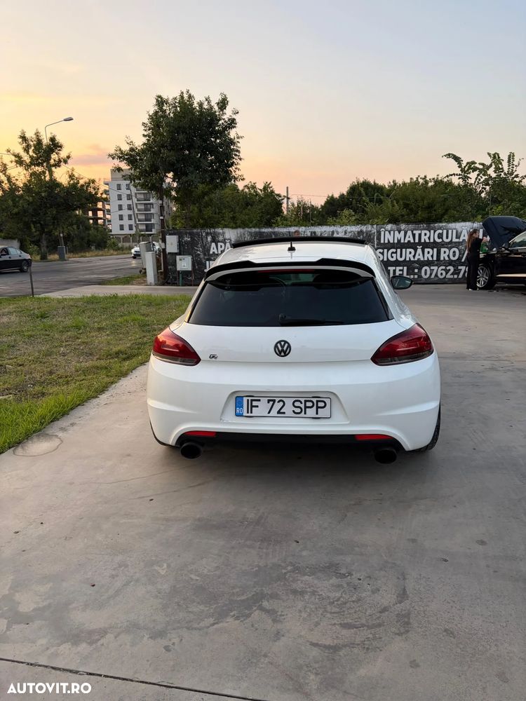 VOLKSWAGEN Scirocco 2011