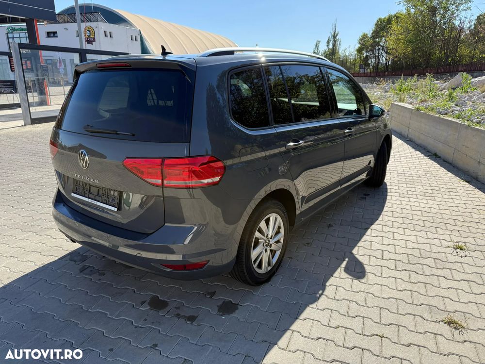 Volkswagen Touran - 3