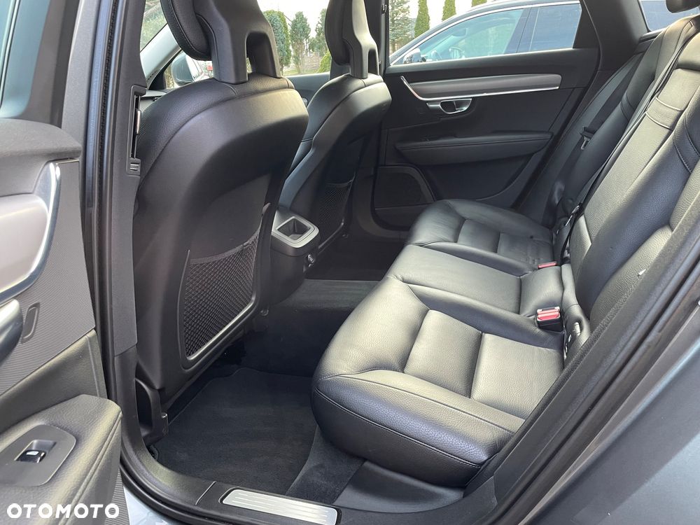 Volvo V90 D4 Geartronic Momentum - 23