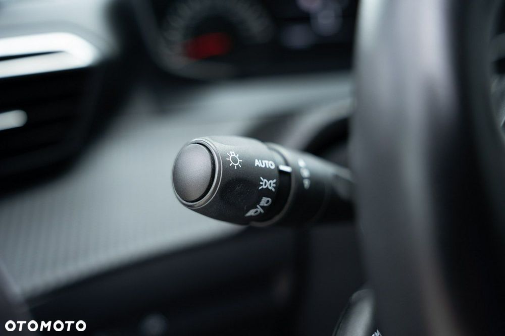 Peugeot 2008 - 17