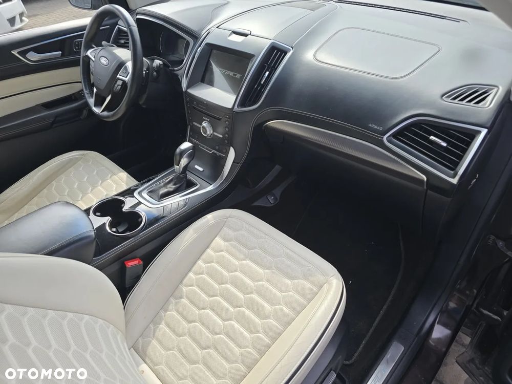 Ford Edge 2.0 EcoBlue Bi-Turbo 4x4 Vignale - 32