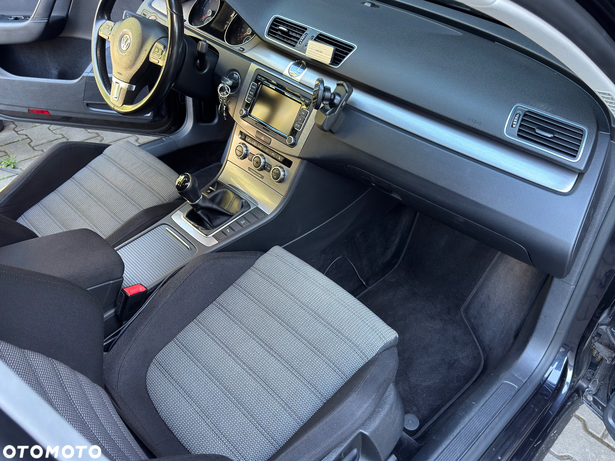 Volkswagen Passat 2.0 TDI Highline - 14