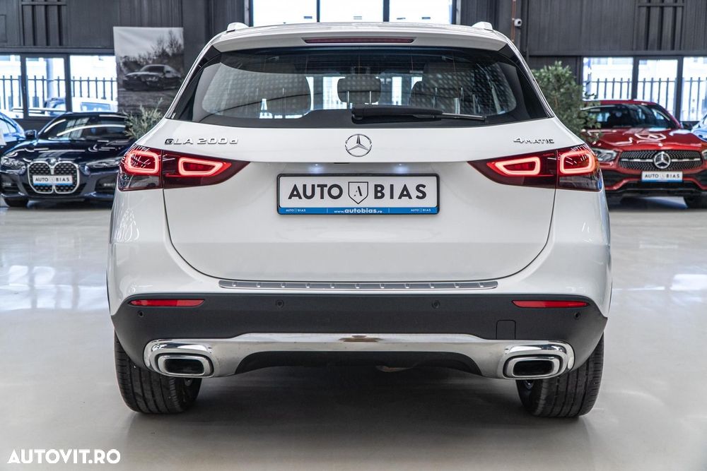 Mercedes-Benz GLA 200 d 4MATIC 8G-DCT Progressive - 32