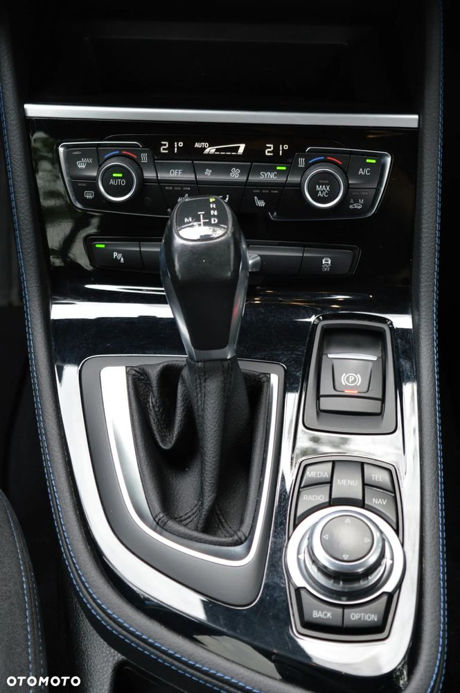 BMW Seria 2 218d GT M Sport - 29