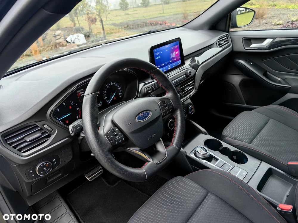 Ford Focus 1.5 EcoBlue Start-Stopp-System ST-LINE - 25