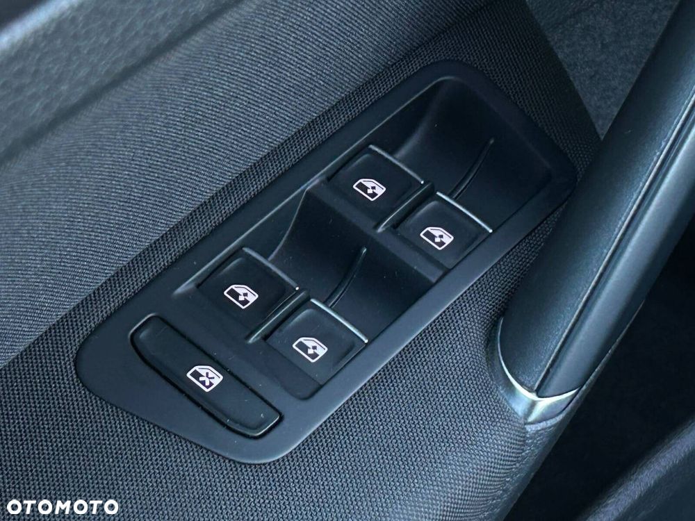 Volkswagen Golf Variant 1.5 TSI BMT Evo Highline DSG - 19