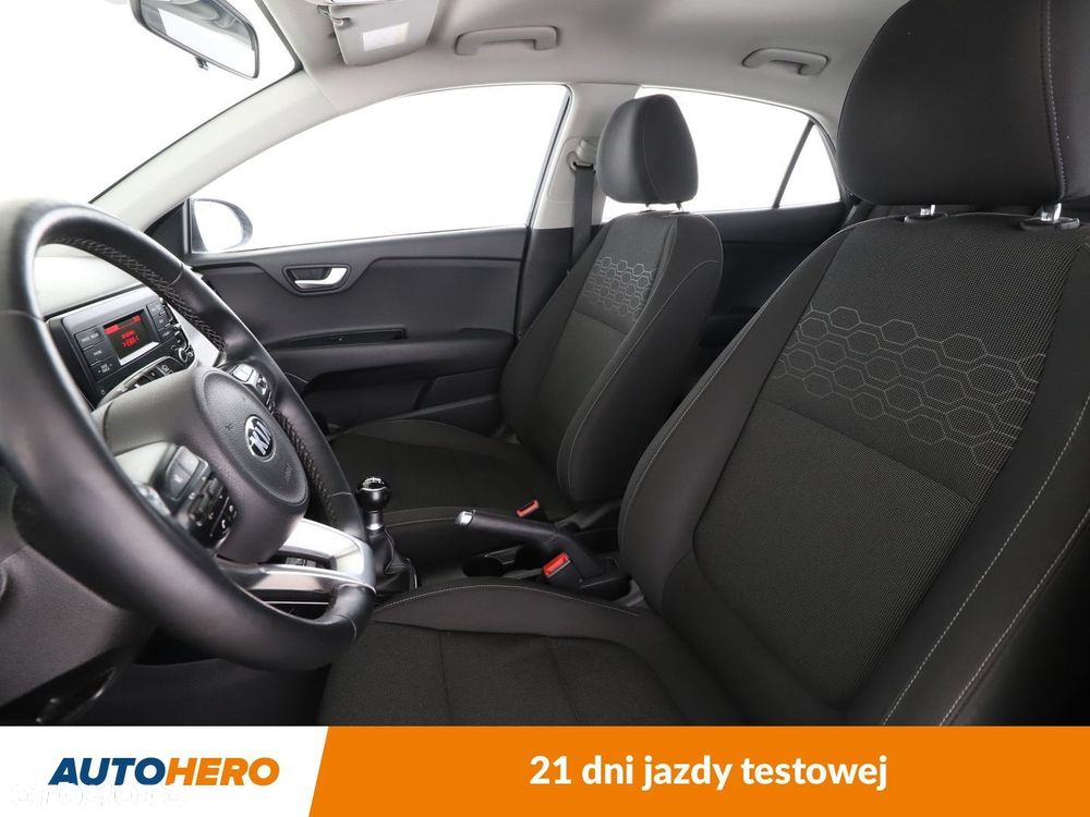 Kia Rio - 10