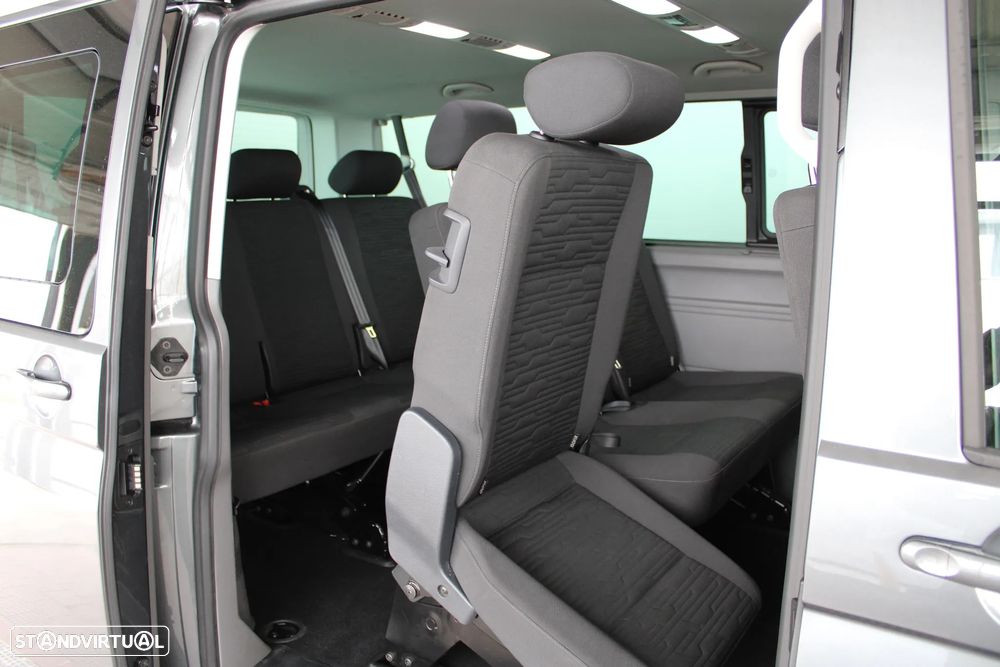 VW Transporter Caravelle Longa Comfortline - 9