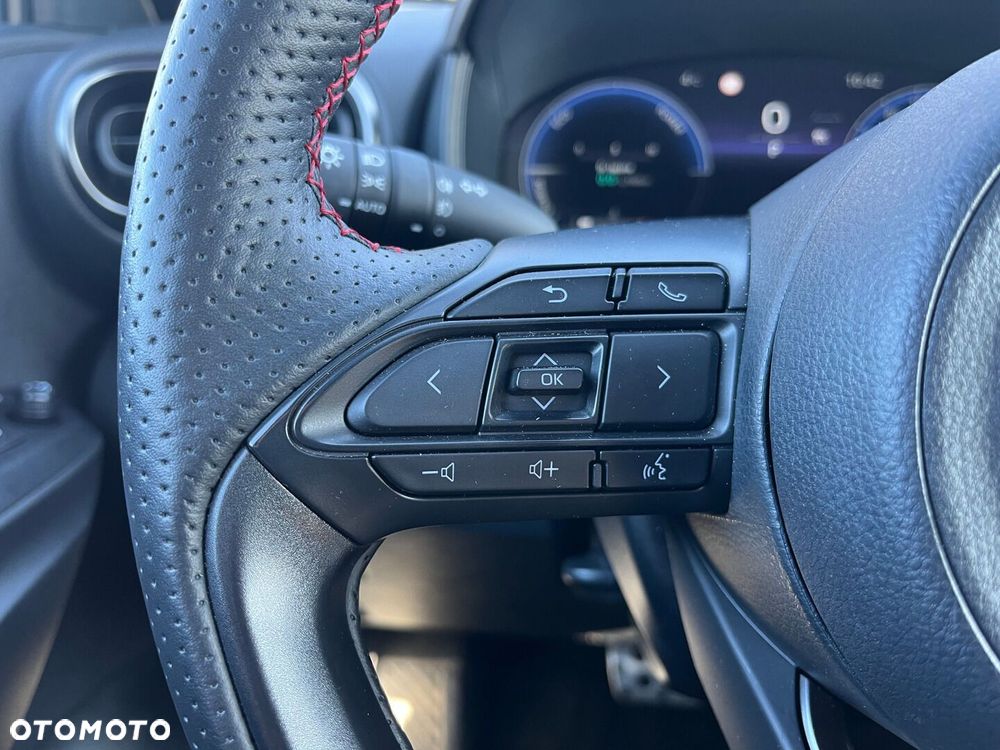 Toyota Yaris Hybrid 1.5 GR Sport - 12