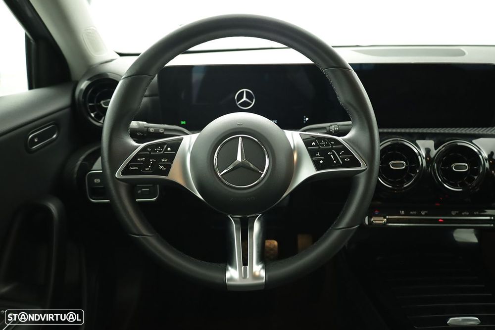 Mercedes-Benz A 200 Standard - 15