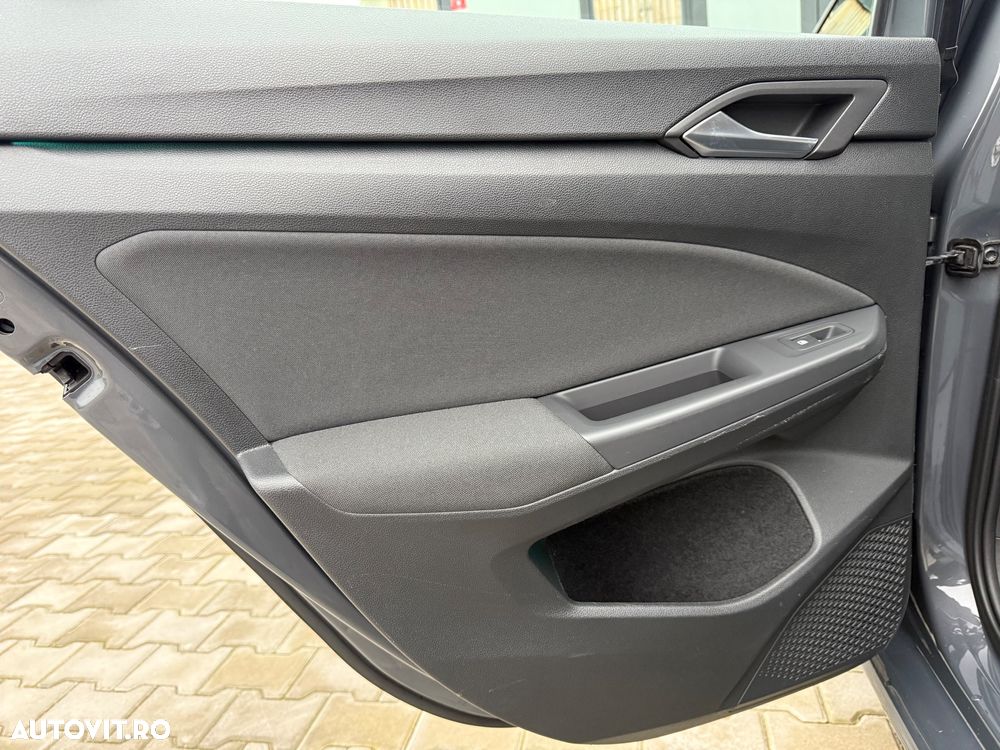 Volkswagen Golf - 11