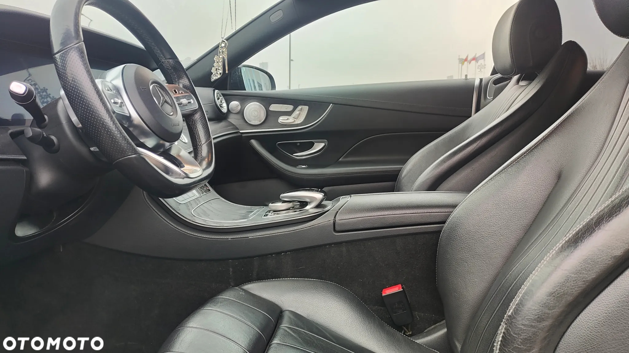 Mercedes-Benz Klasa E 220 d 4Matic Coupe 9G-TRONIC AMG Line - 14