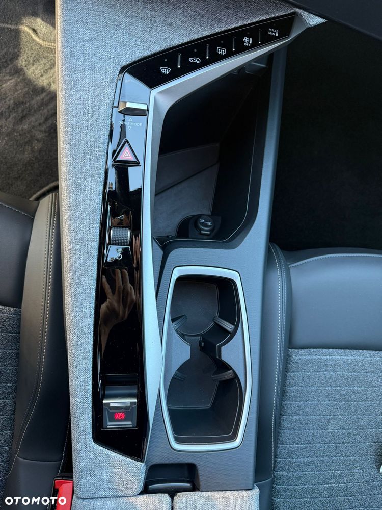 Peugeot 3008 1.2 PureTech mHEV Allure Pack S&S e-DCS6 - 15