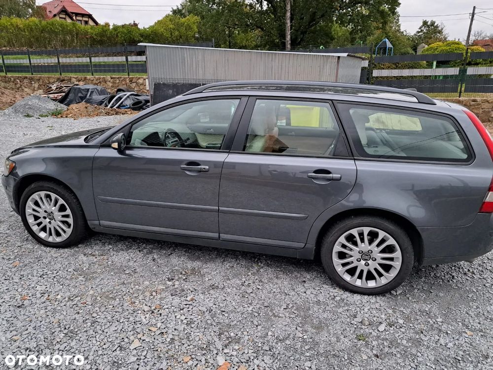 Volvo V50 T5 AWD Momentum - 4