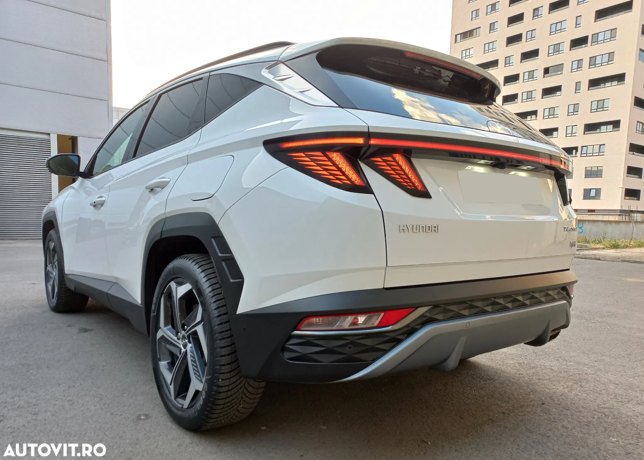 Hyundai Tucson HEV 1.6 l 230 CP 4WD 6AT Luxury - 3