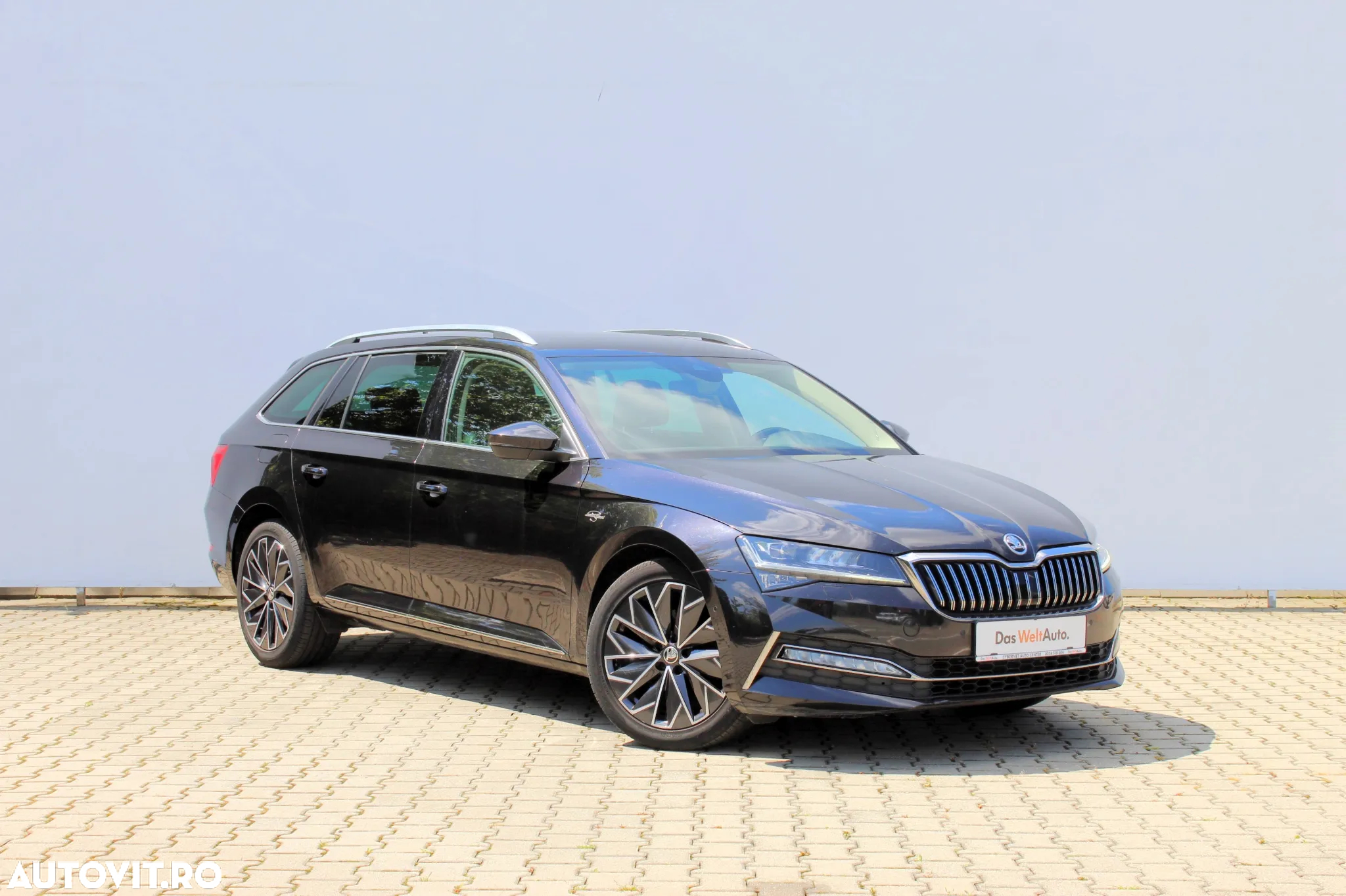 Skoda Superb Combi 2.0 TDI DSG 4X4 Laurin & Klement - 7