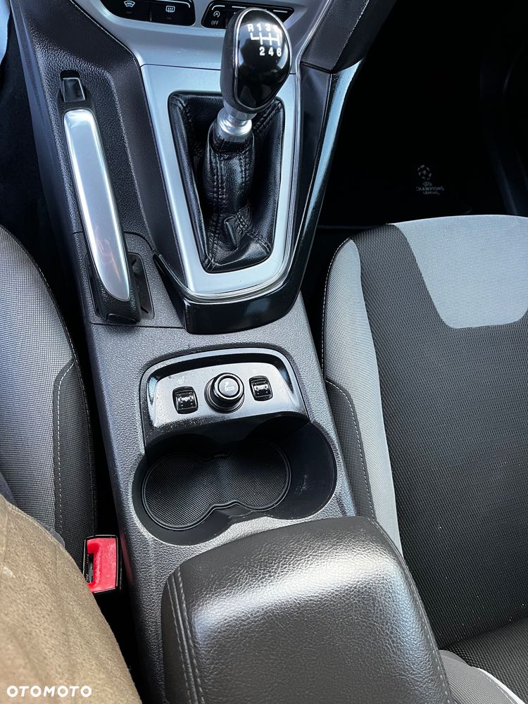 Ford Focus 1.6 TDCi DPF Titanium - 14