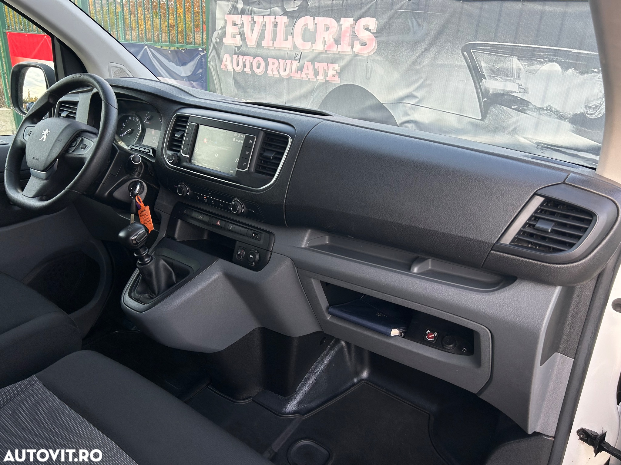 Peugeot Expert L2H1 - 19