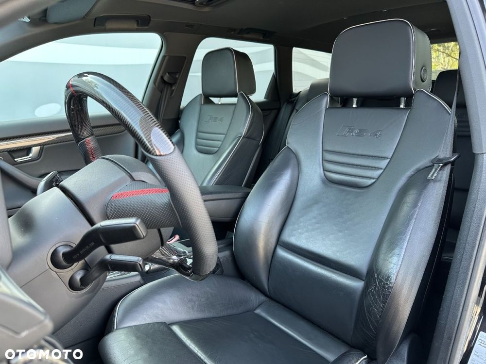 Audi RS4 Avant Avant - 28