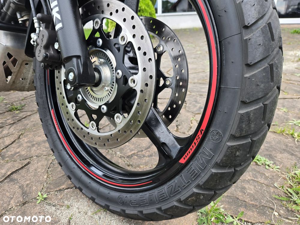 Suzuki V-STROM - 23