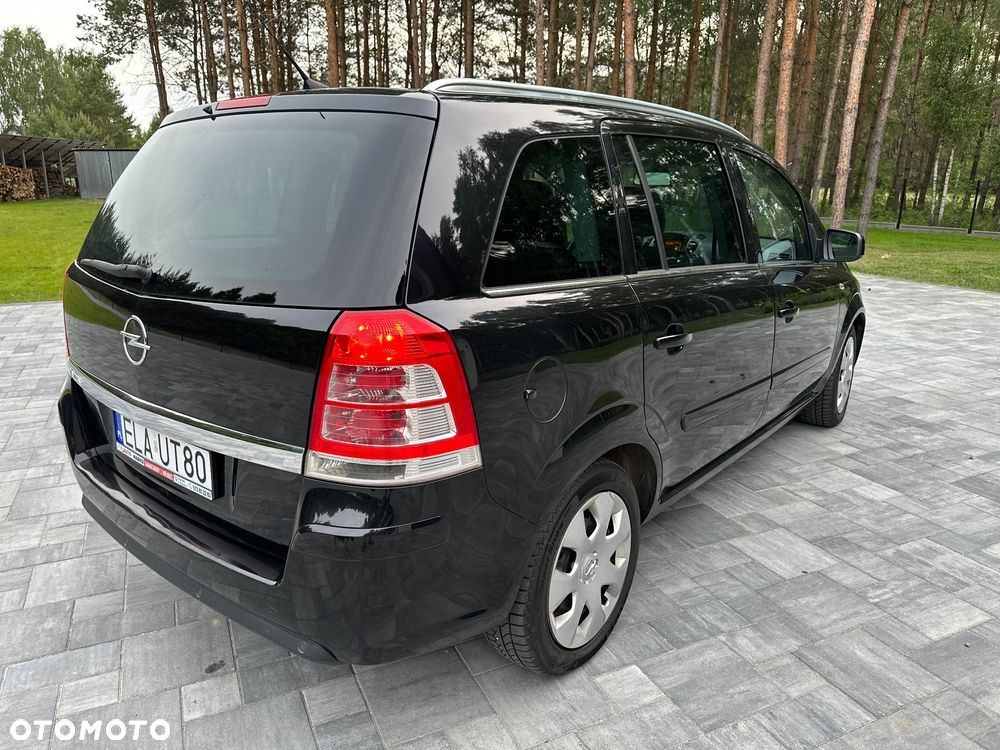 Opel Zafira 1.8 Cosmo EU5 - 4