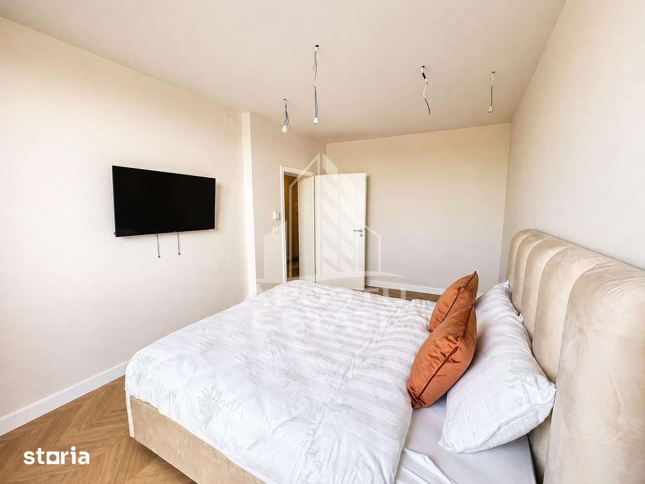 DE VANZARE Apartament doua camere cu pozitie excelenta — fotografia 1