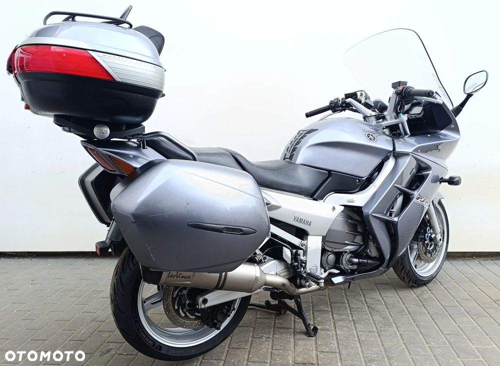 Yamaha FJR - 6